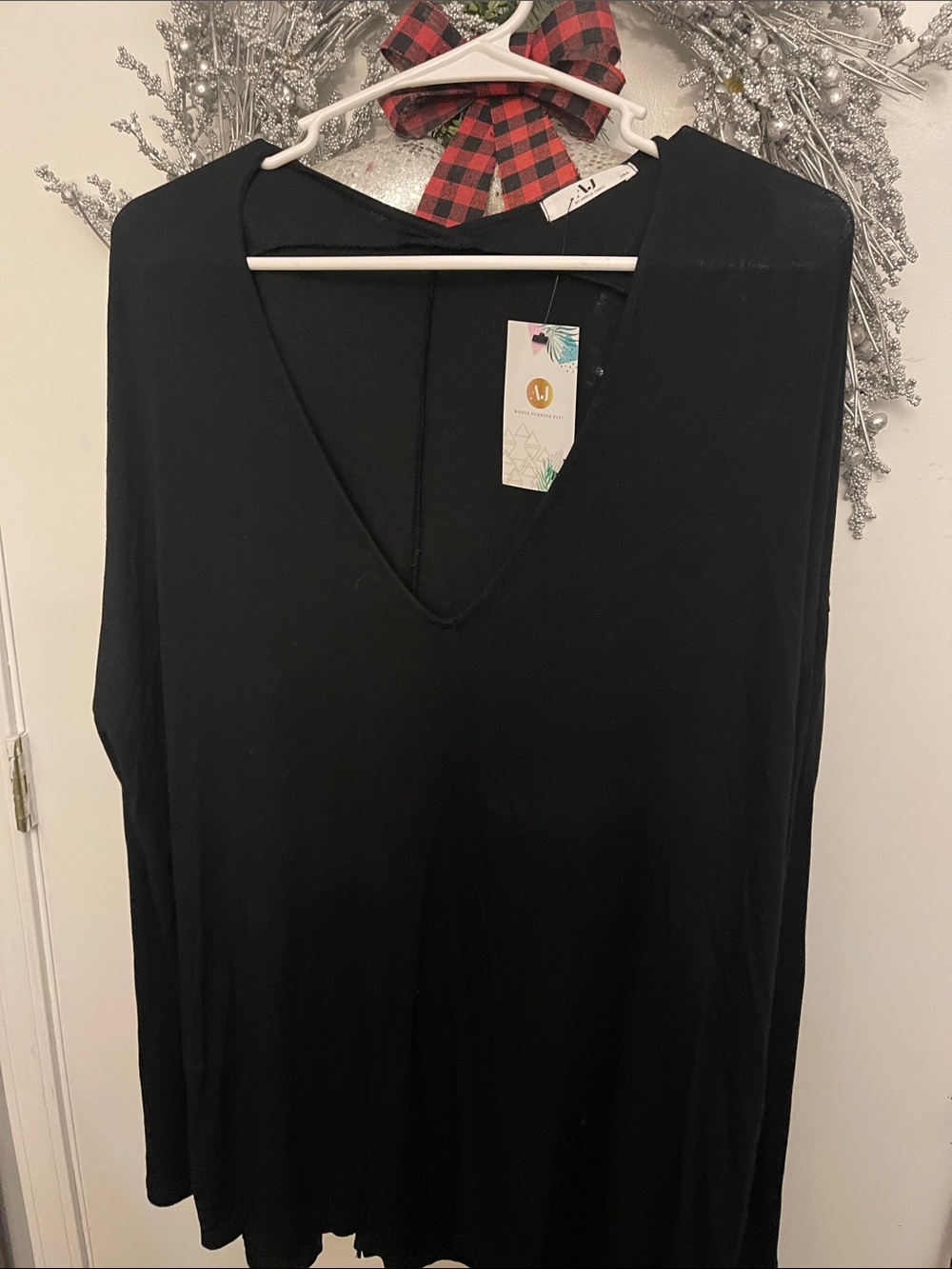 Amelia James Black V-Neck Draped Tunic - Picture 2 of 5